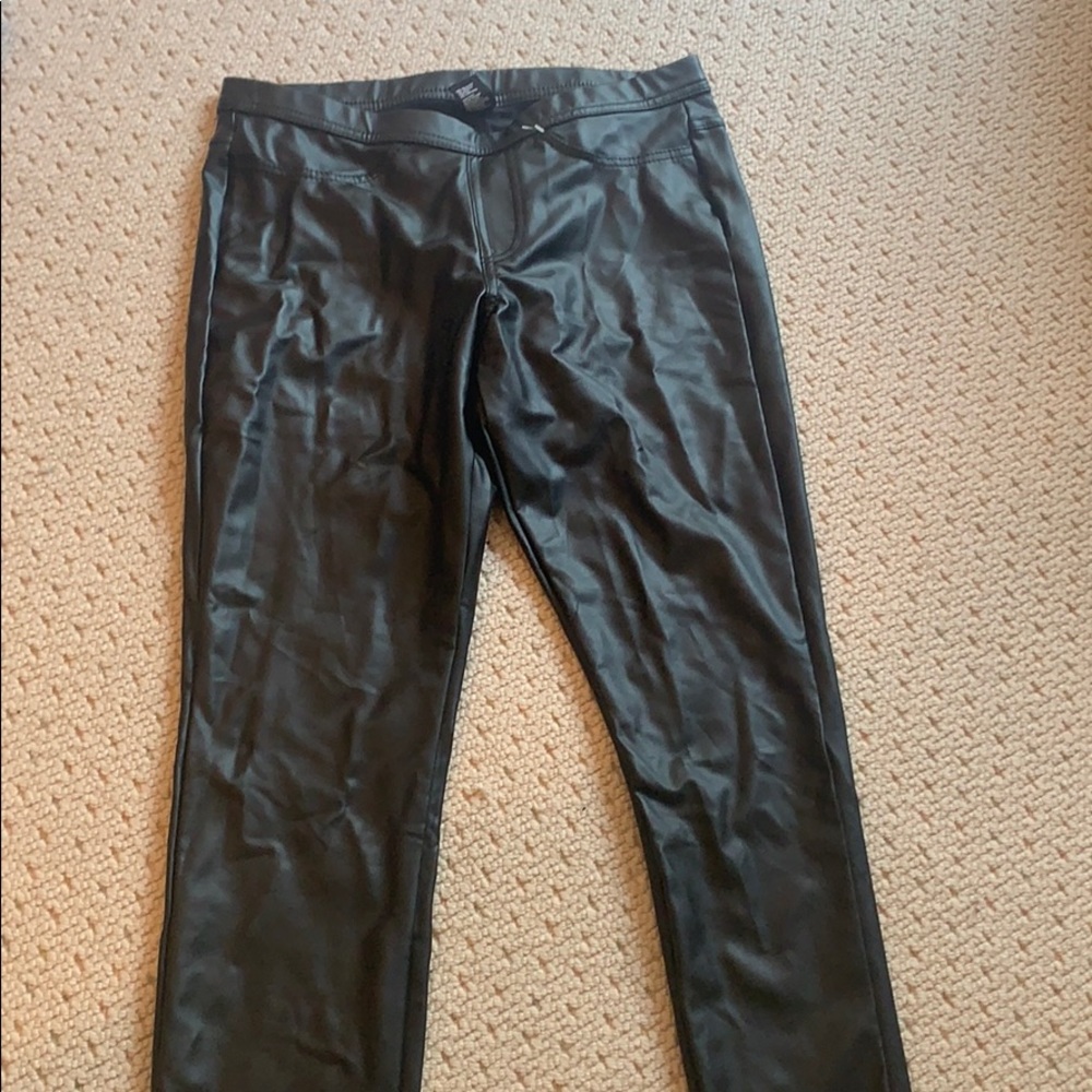 Leather leggings